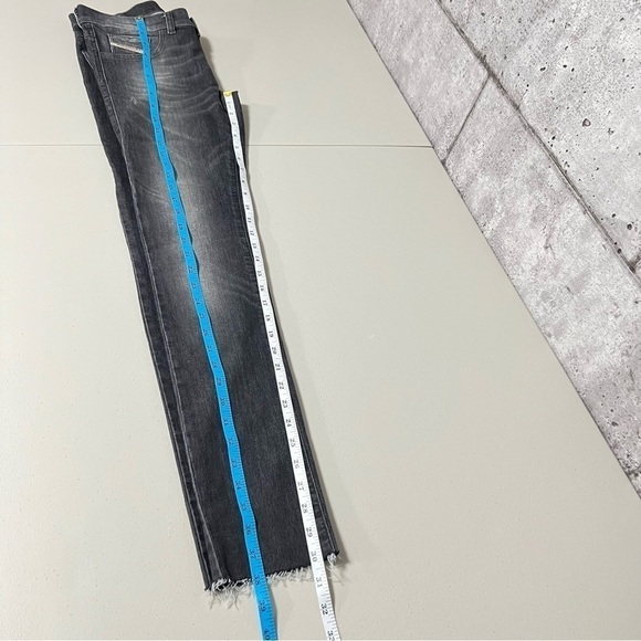 Diesel Livier Super Slim Jegging Distressed Raw Hem - Picture 8 of 8